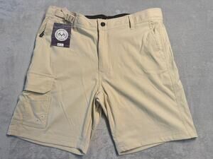 Realtree Hybrid Shorts Medium Performance Fishing Cargo Hiking Water Repellent